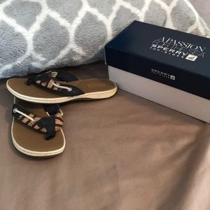 Brand new Sperry flip flops